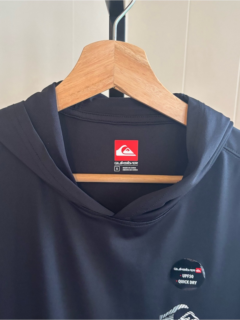 Quiksilver Long Sleeve Hooded Surf Shirt UPF 50+ Anthracite Mens S NWT Swim